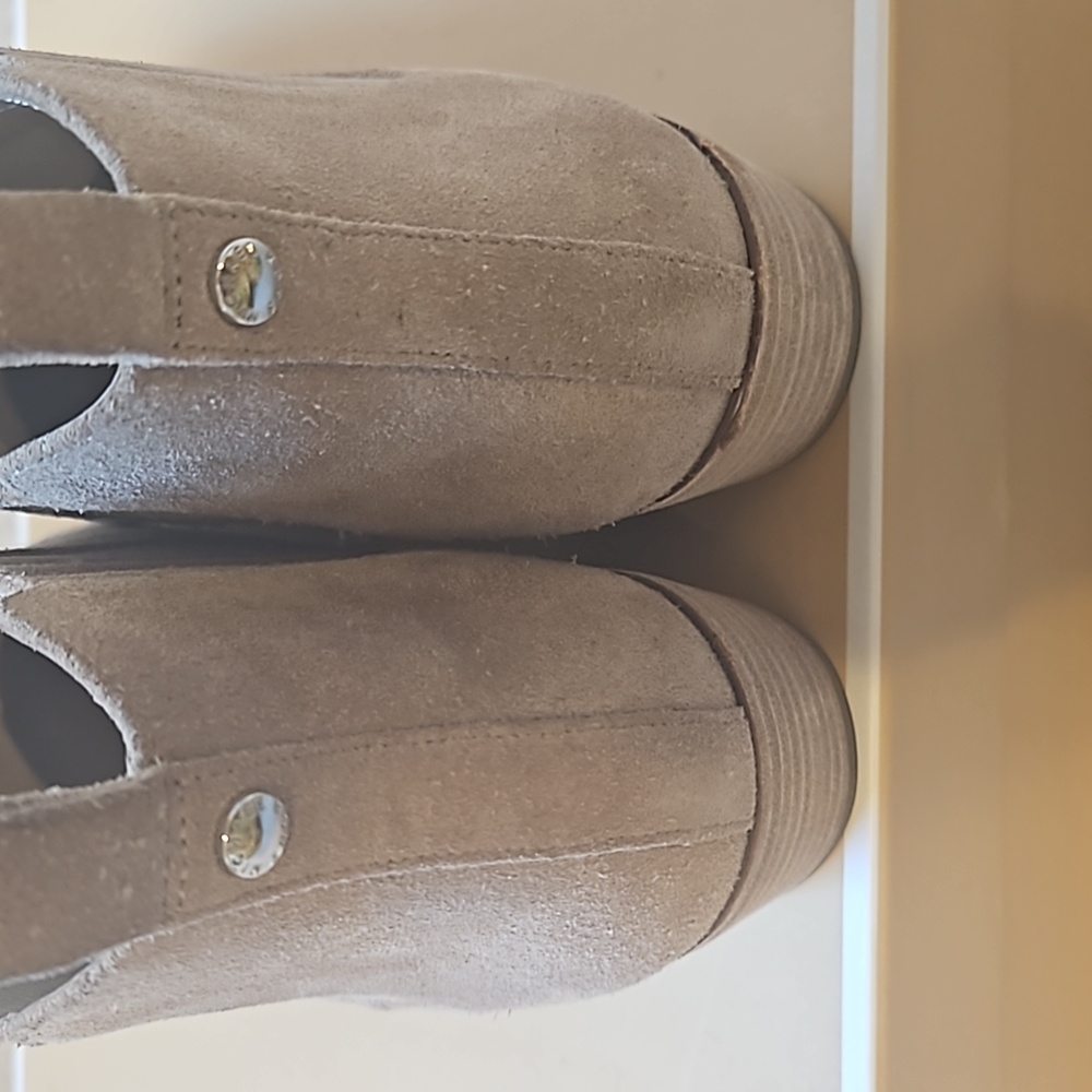 🛑MICHAEL KORS Shaw Flat Bootie - Picture 3 of 5